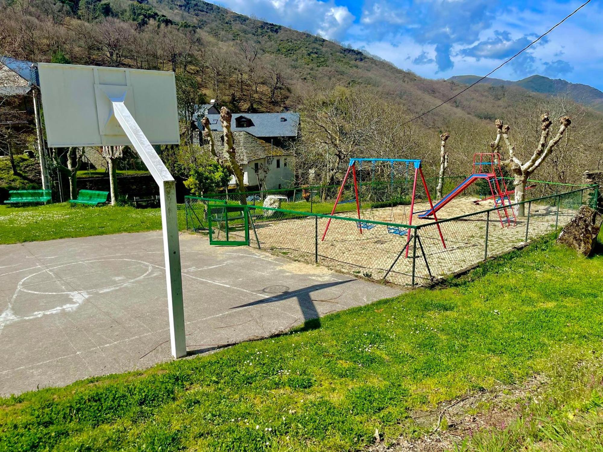 Casa Boral- Comfort Exclusivo En Plena Naturaleza - Valle Del Silencio Manzanedo de Valdueza Ngoại thất bức ảnh